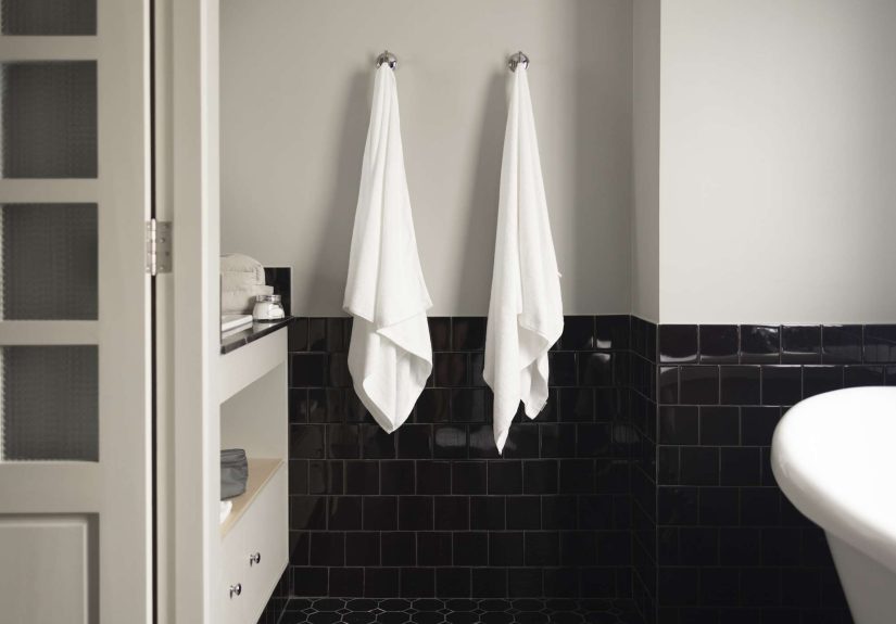 6 Signs You Need to Replace Your Towels ASAP, According to Pros