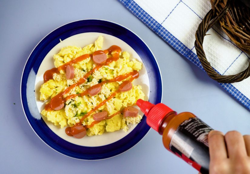 How to Cook Scrambled Eggs Perfectly: The 2 Best Ways