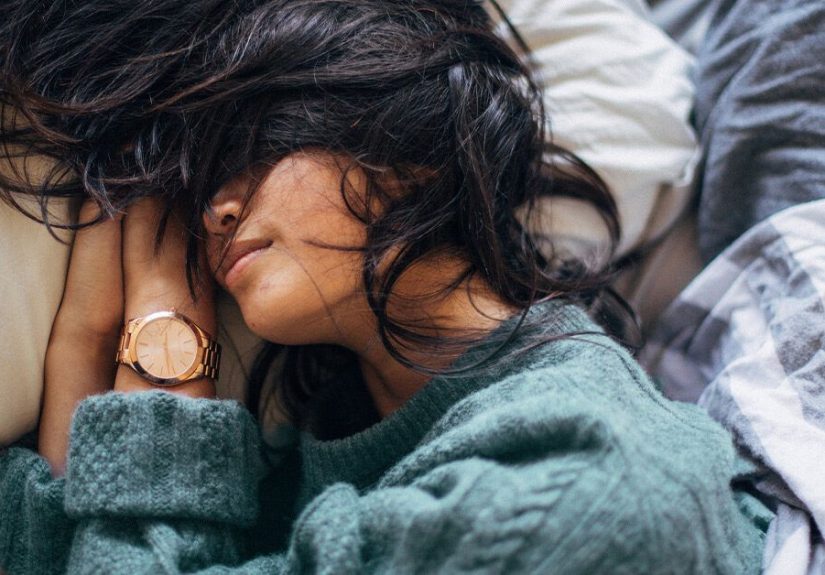 Hypnagogia: How the State Between Wakefulness and Sleep Works