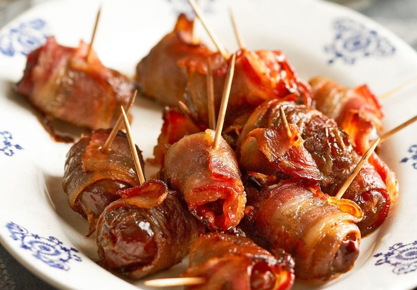 2 Date Recipes to Try When You Want Something Sweet
