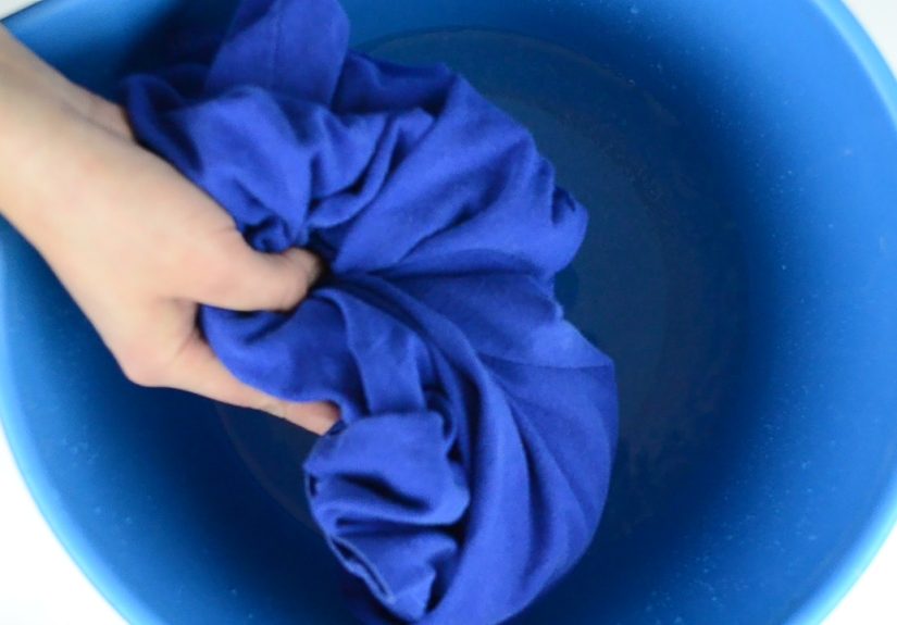 3 Ways to Remove an Iron-on Transfer From Clothes