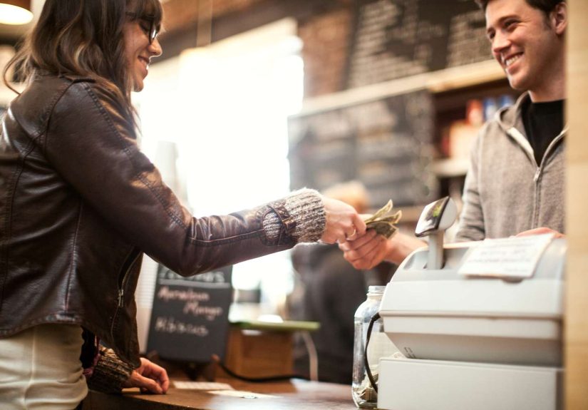 How a Strong US Dollar Affects Your Wallet