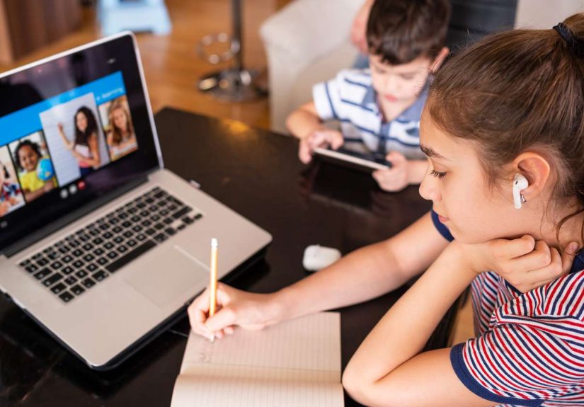How to Choose Between In-Person School, Online Learning, and Home School