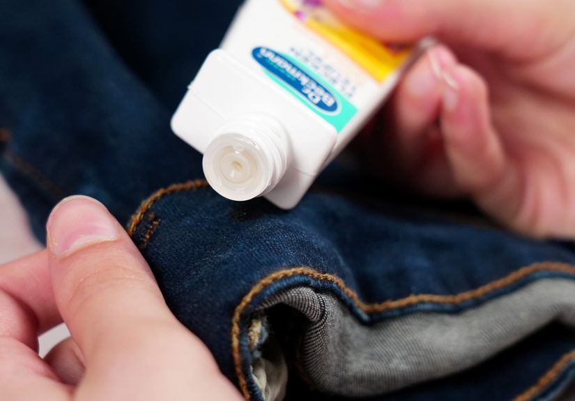 How to Remove Chewing Gum from Jeans: 14 Easy DIY Hacks