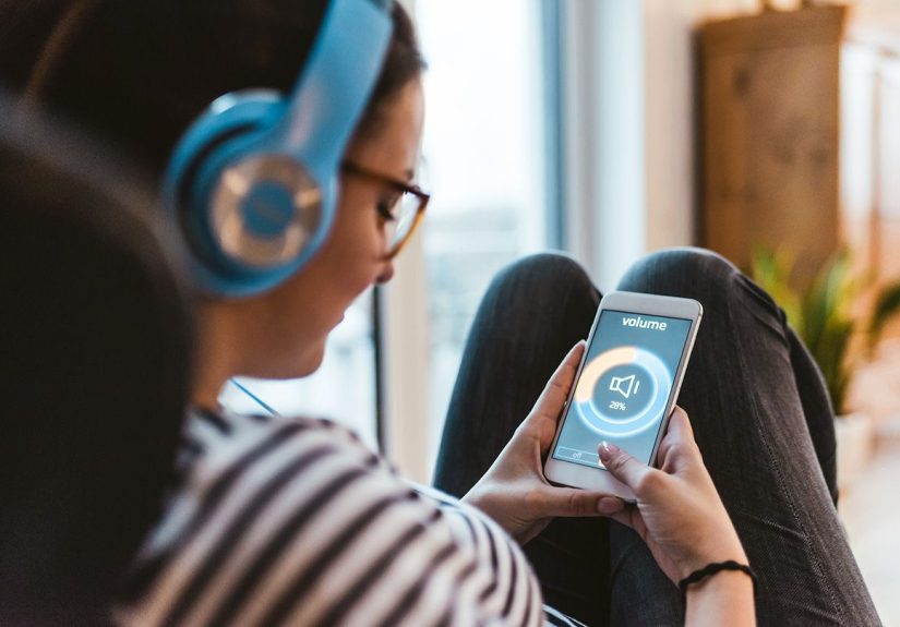 More Than 1 Billion Teens and Young Adults Risk Hearing Loss