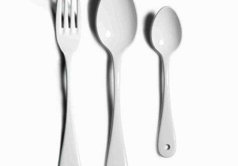 Tabletop: White Enamel Cutlery from Variopinte