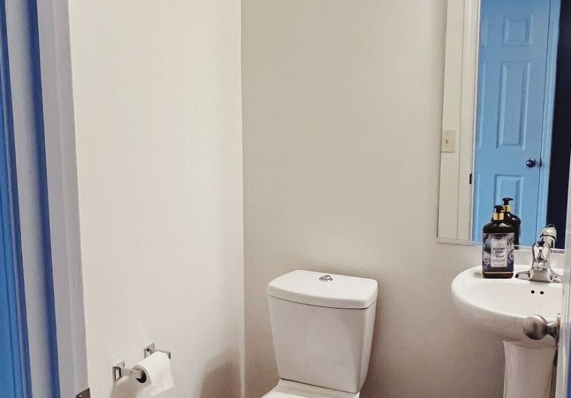 Easy DIY Renter Friendly Accent Wall