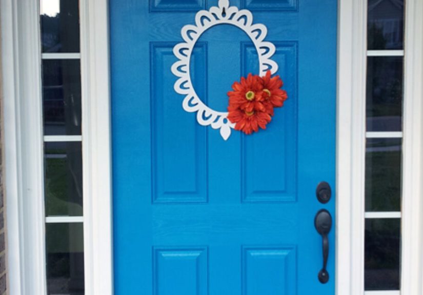I LOVE color... and nothing says fun like a bright blue front door..