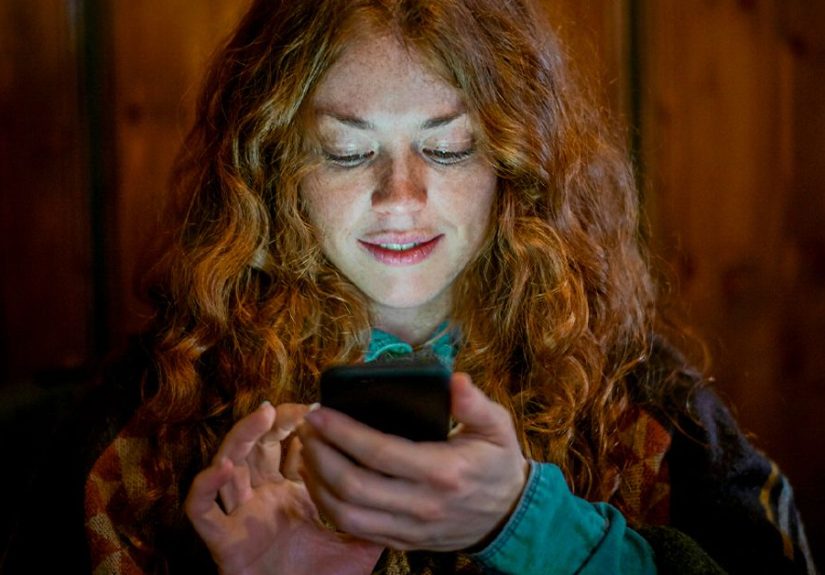 Is Dark Mode Better For Your Eyes?