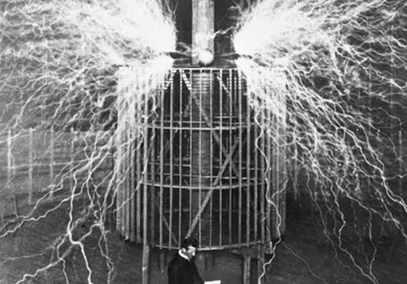 PT_Tesla