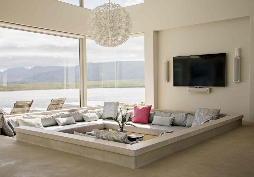 6 Living Room Styles Designers Wish Would Come Back in Style