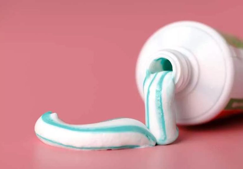 Does Putting Toothpaste on Pimples Work?