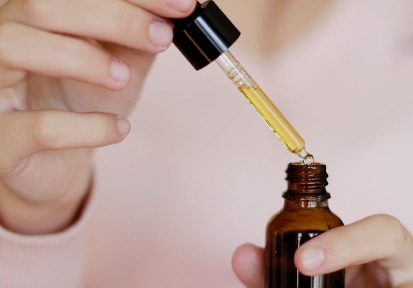 Dry Oil Benefits, Side Effects, and How to Use Them Properly