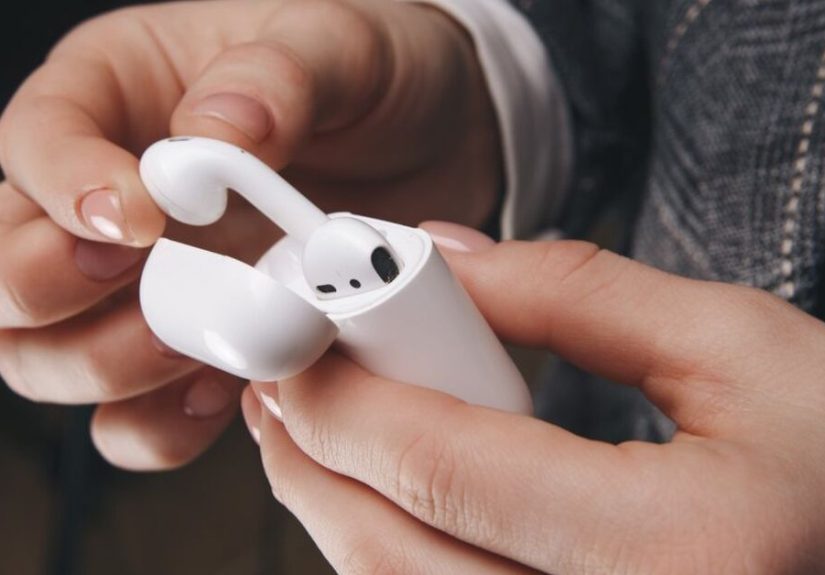 How to Clean AirPods the Right Way