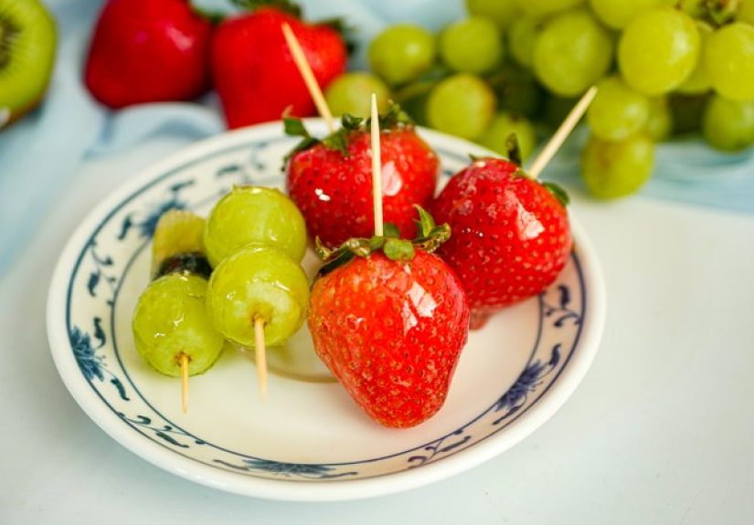 How to Make Tanghulu (Candied Fruit Skewers)
