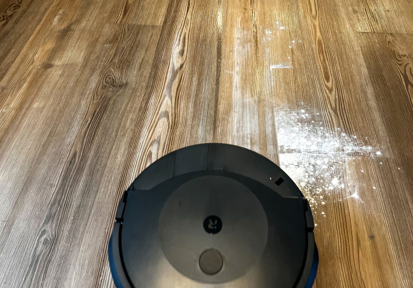 The Best Robot Vacuum We Tested Is on Sale at Amazon