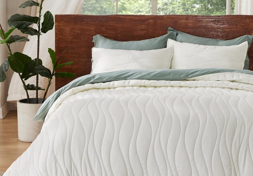This Bedsure Cooling Quilt Set Is Now on Sale at Amazon