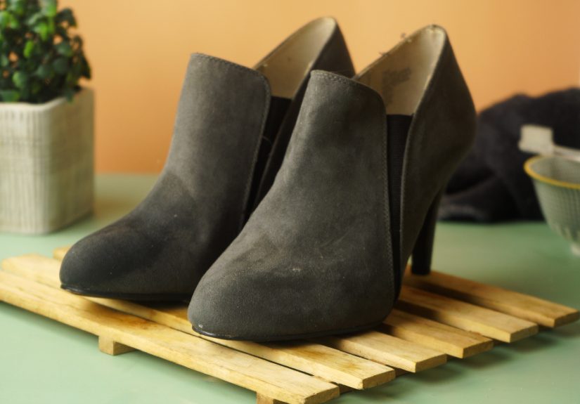 3 Ways to Remove Ink Stains from Suede