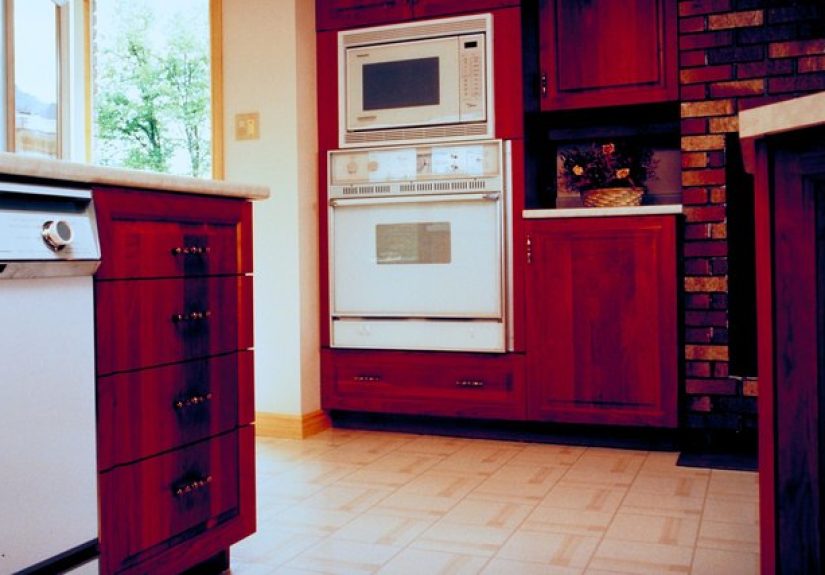 How to Remove Scuff Marks on Linoleum